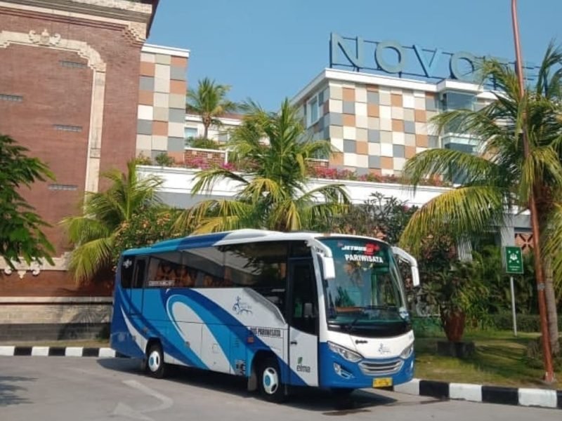 Bus