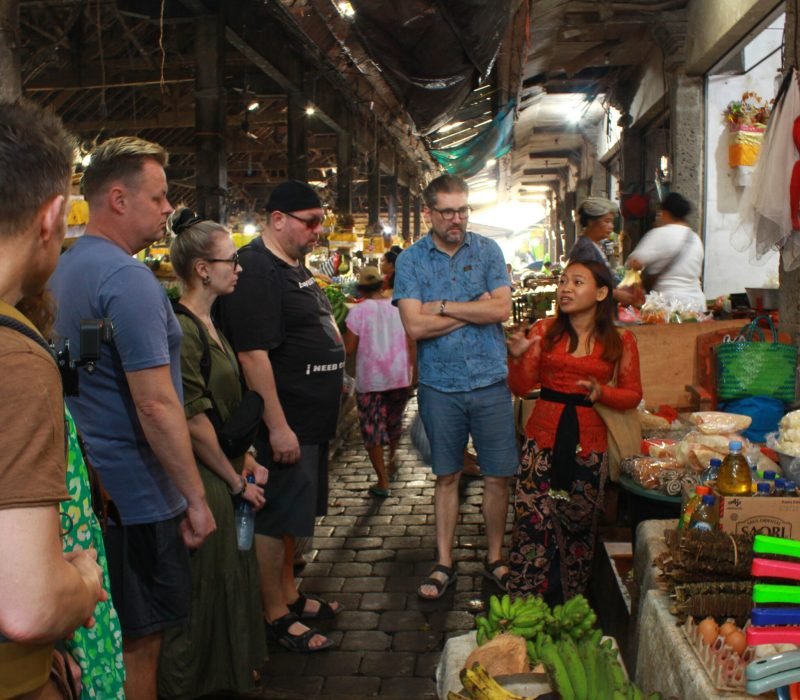 Market Traditional Visit