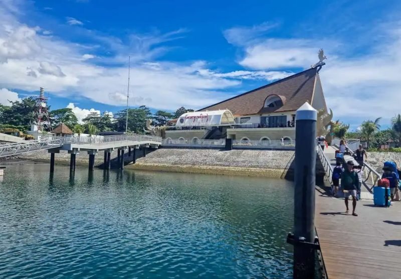 Nusa Lemboangan Port