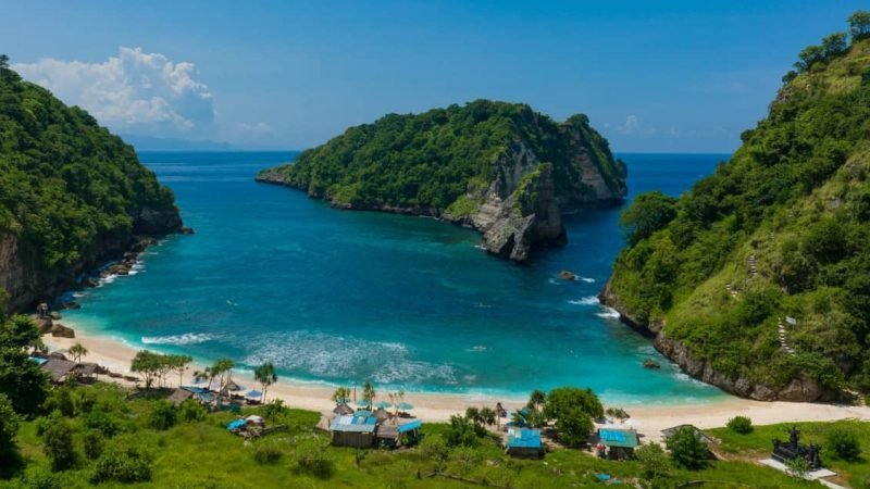 atuh beach nusa penida