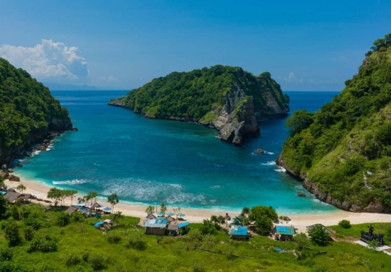 atuh beach nusa penida
