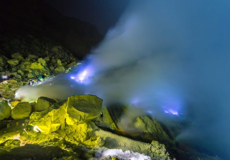 Blue,Fire,Of,Volcan,Kawah,Ijen,On,The,Java,,Indonesia