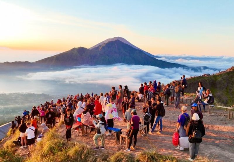 mount batur trekking