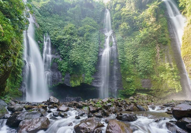 sekumpul waterfalls