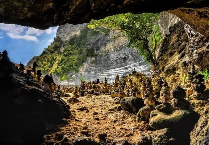 tembeling cave